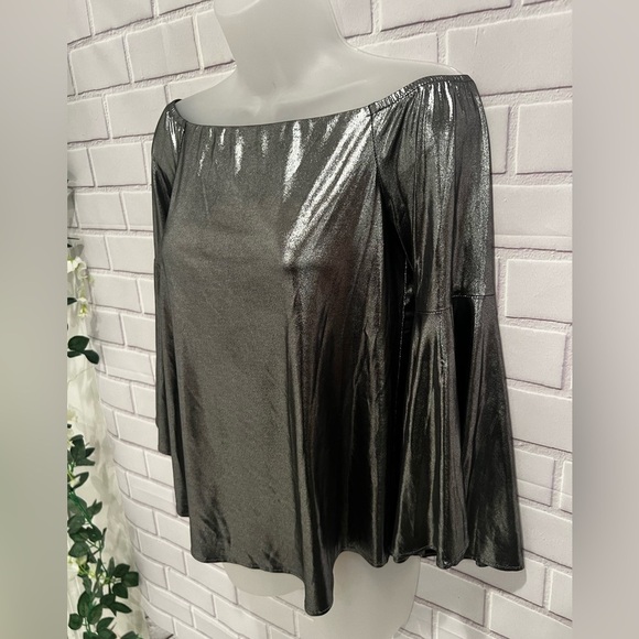 AQUA women Off Shoulder Metallic Top in silver/size S - Picture 5 of 11